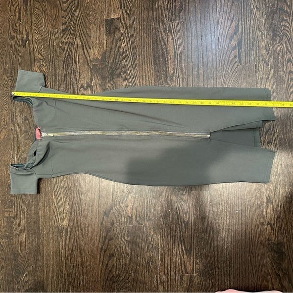 Xtaren Women’s Olive Green Front Zip Off the Shoulder Bodycon Midi Dress Small - Picture 7 of 7